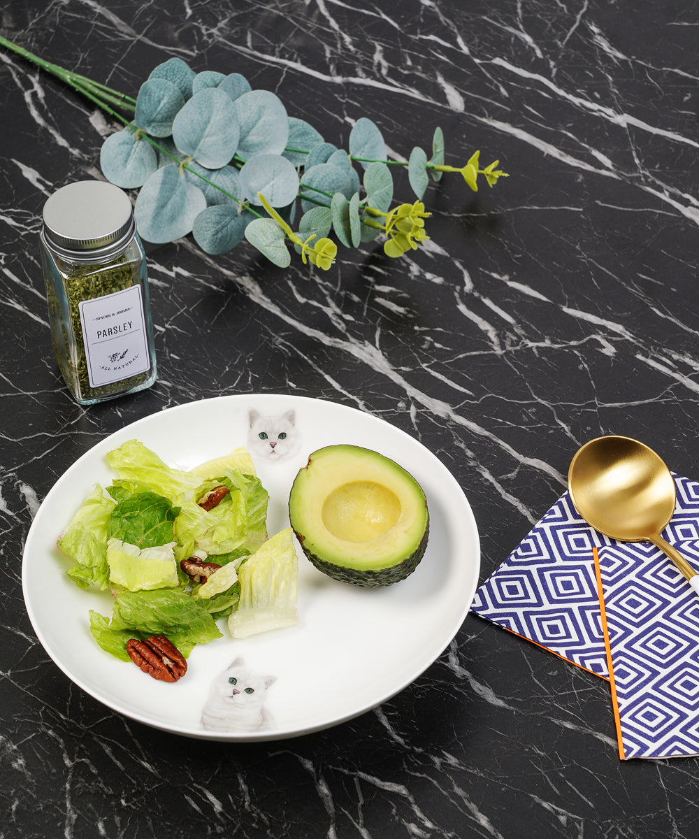 Pet Portrait Porcelain Side Print 8" Plate Set - British Shorthair(Silver) on table