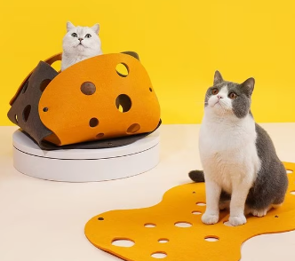 【ZEZE】 "The Cheese" Adjustable Tunnel Cat Toy