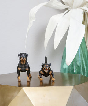 Rottweiler Statue 1:6 collection on table